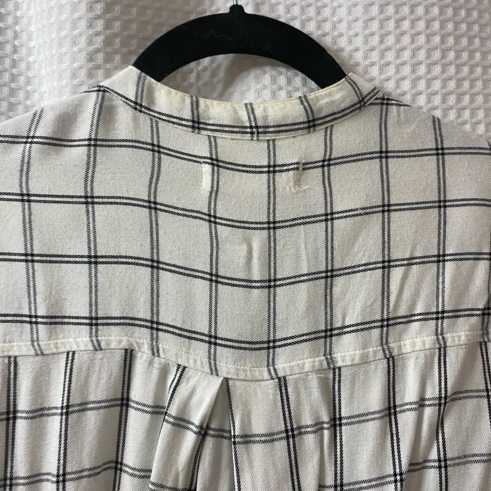 L&G Plaid Tie Front Shirt - Picture 9 of 10